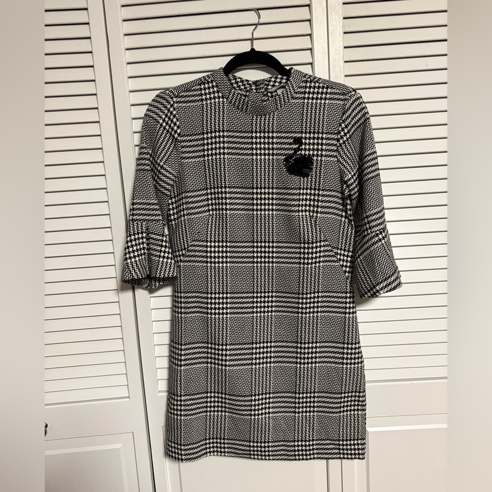H&M Black and White Plaid Midi Dress with Ruffle Sleeves and Swan  detailing